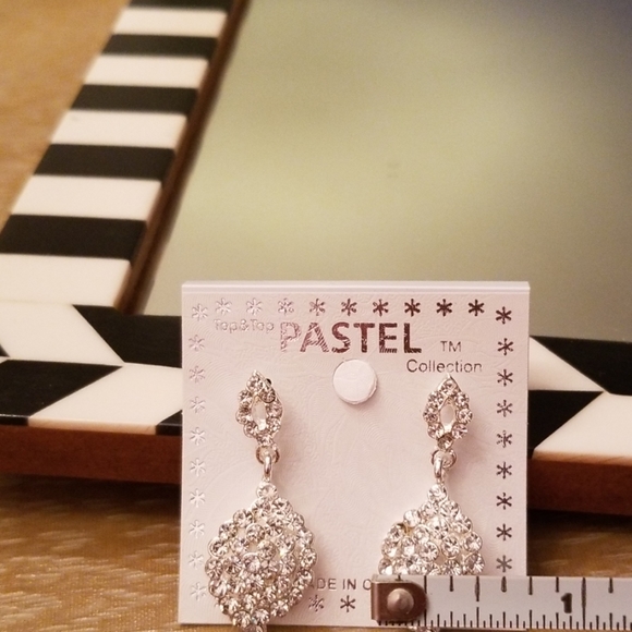 2/$13CZ'S in Silvertone Setting,Dress Up/Be Casual - Picture 7 of 8